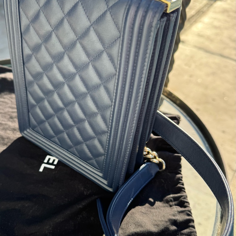 Chanel North South Boy Bag Midnight Blue Quilted Crossbody Bag Champagne Hardwar - Picture 4 of 15